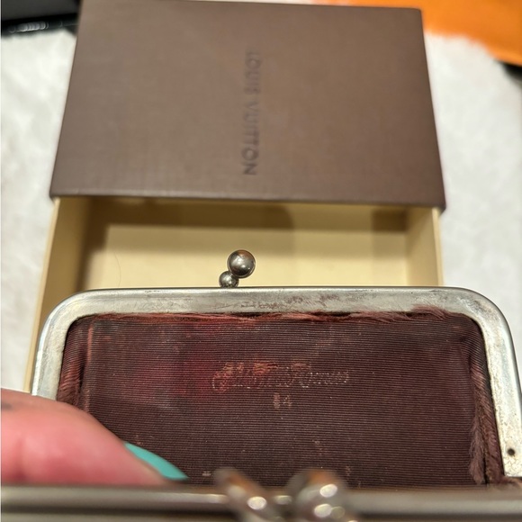 Louis Vuitton - Picture 13 of 13